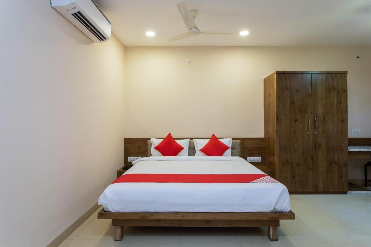 Oyo 75956 Hotel Grand Rourkela Extérieur photo