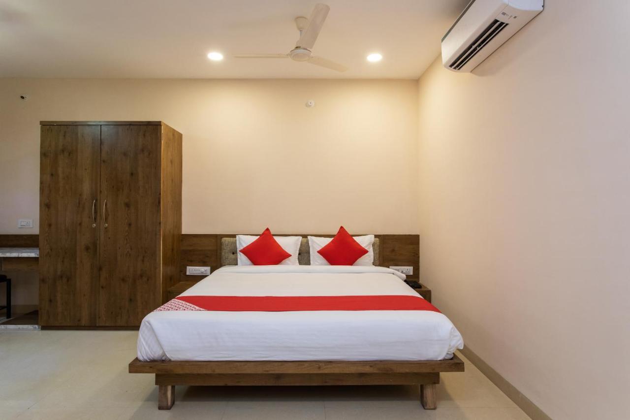 Oyo 75956 Hotel Grand Rourkela Extérieur photo